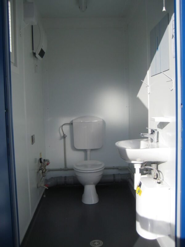 16Ft-Toilet-Cabin1 16ft Toilet Cabin – Portable Toilet & Welfare Facility