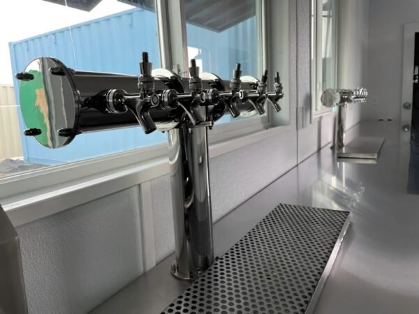 40ft-Shipping-Container-Bar2-1024x768 40ft Shipping Container Bar – Portable Bar & Hospitality Container